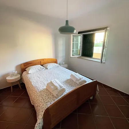 דירה House